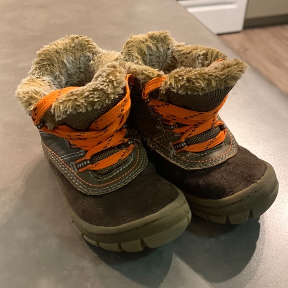 OshKosh lined winter boots - Picture 1 of 4